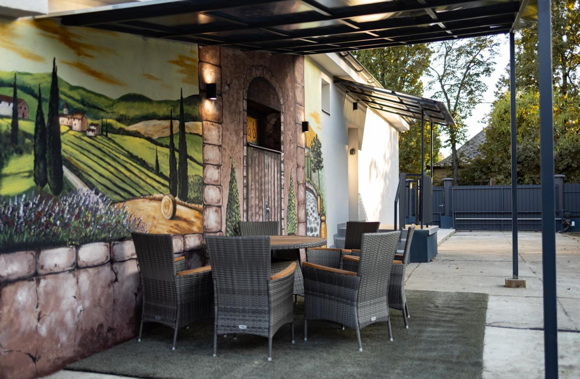 Fonix Apartman Debrecen Exterior foto